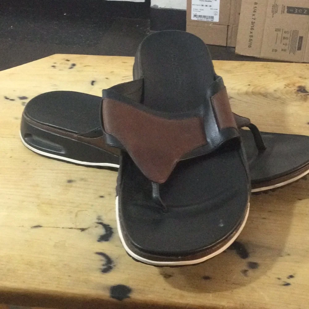 Men's Brown and Black Leather Toe-Post Sandals